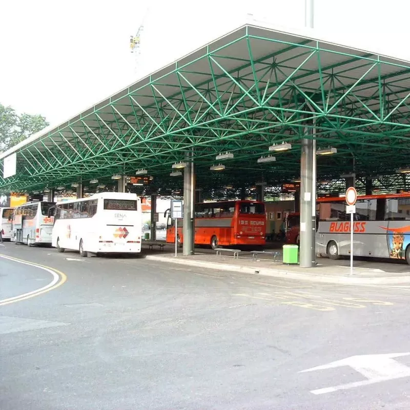 Struchtúr Cruach Iosta Bus